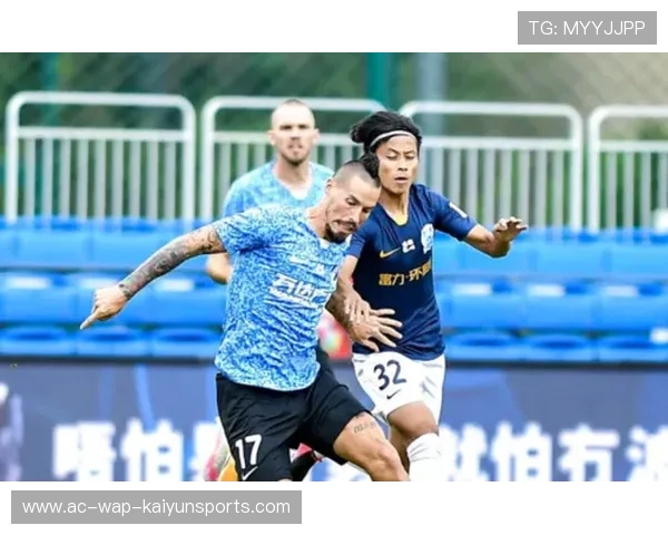 大连中场天才踢疯了全场耀眼成焦点